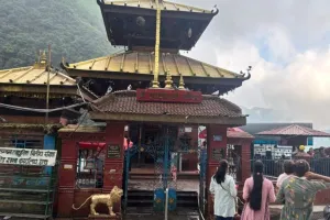   सूपा देउराली मंदिर : आस्था, चमत्कार और सौंदर्य का संगम