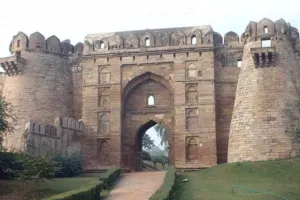 जौनपुर का शाही किला :  ऐतिहासिक धरोहर, वास्तुकला की झलक 