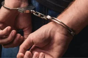 5 शातिर चोर गिरफ्तार: बाराबंकी पुलिस ने 3 मोटरसाइकिल, एक तमंचा समेत चोरी का सामान किया बरामद 