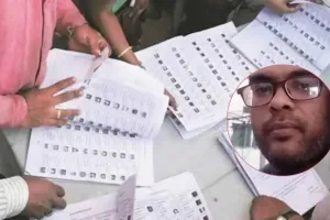  हाथरस में SIR के काम में लगे बीएलओ की मौत : घर पर चाय पीतें समय आया चक्कर, परिजनों का आरोप-काम के दवाब से टेंशन 