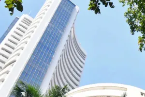  Stock Market Closed: शेयर बाजारों में गिरावट के चलते लाल निशान पर आये सेंसेक्स-निफ्टी, ऑटो और स्वास्थ्य सेक्टरों में गिरावट