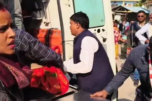 गोंडा में BEO ने लगाई  BLO को फटकार, तबीयत बिगड़ने पर लखनऊ मेडिकल में कराया गया भर्ती 