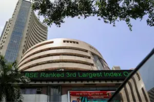  Stock Market Today:  साल के आखिरी महीने में शुरुआती कारोबार फिसला, सेंसेक्स निफ्टी में गिरावट दर्ज  
