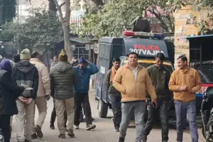  सेशन लॉकअप से भागा शातिर, कारागार से पेशी पर आने के बाद की घटना, बंदी की तलाश में खंगाले जा रहे CCTV फुटेज