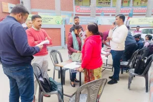 जल्द गणना प्रपत्र भरकर BLO के पास जमा करें...डीएम ने निरिक्षण कर दिए आदेश 