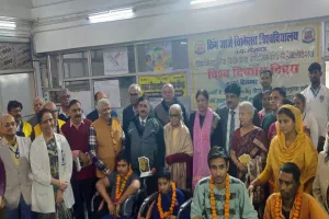 KGMU में दिव्यांगों को मिले कृत्रिम अंग : कुलपति बोलीं दिव्यांग सबके लिए प्रेरणा