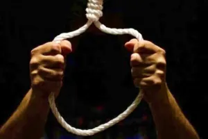 पीलीभीत: जुएं में हार गए मेहनत की कमाई, गुस्साया परिवार तो फांसी लगाई...जानिए पूरा मामला