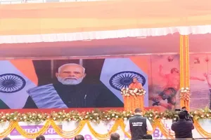 काशी वॉलीबॉल चैंपियनशिप :  PM मोदी ने किया वर्चुअली उद्घाटन, कहा- खेल के मैदान में जेन - जी को तिरंगा फहराते देख हमें गर्व होता है