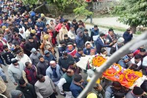 Bareilly: हजारों नम आंखों ने दी फरीदपुर के ''लाल'' को अंतिम विदाई, शोक में बंद रहा बाजार