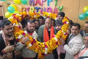 बाराबंकी : पूर्व विधायक ने जन्मदिन पर किया पूजन-अर्चन, सैकड़ों जरूरतमंदों को बांटे कंबल