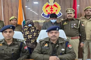 औरैया अरविंद हत्याकांड का खुलासा : पत्नी ने प्रेमी से कराई थी पति की हत्या, तमंचा-कारतूस और 2 मोबाइल फोन बरामद  