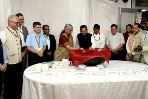 Budget 2026-27 : वित्त मंत्री सीतारमण ने पारंपरिक हलवा समारोह में लिया भाग, अंतिम चरण में बजट की तैयारी