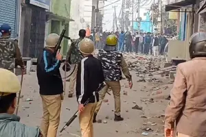 UP: संभल हिंसा...न्यायालय में एसपी के हुए बयान, 140 सवालों के दिए जवाब