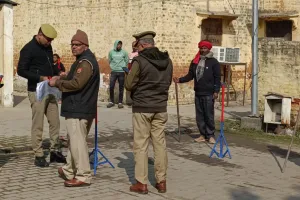 Hardoi News: पाली थाने में सनसनीखेज वारदात, पुलिस अभिरक्षा में महिला को पति ने मारी गोली