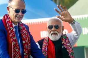 अहमदाबाद में हुआ अंतरराष्ट्रीय पतंग महोत्सव का हुआ आगाज, पीएम मोदी-जर्मन चांसलर ने लिया पतंगबाजी का आनंद, देखें Exclusive Photo