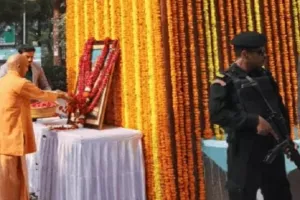 CM योगी ने सुभाष चंद्र बोस को किया नमन, कहा- आजाद हिंद फौज की स्थापना कर आजादी के आंदोलन को नई दिशा दी