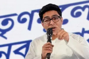 TMC का डिजिटल वार: अभिषेक बनर्जी बोले- BJP के 'सूचना युद्ध' का जवाब दें युवा, बनें बंगाल के 'डिजिटल योद्धा'! 