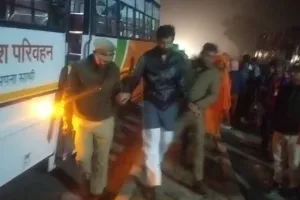 UP:  तौकीर रजा के बेटे फरमान की कार बस में घुसी, देर रात तक होती रही पूछताछ