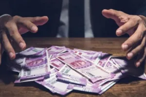 Moradabad: पुराने नोट के बदले 15 लाख दिलाने का झांसा देकर युवक से ठगी