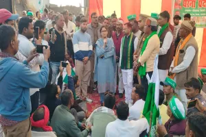 लखीमपुर खीरी: फाटक नहीं खुले तो ट्रेन और हाईवे जाम करेंगे किसान