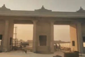  राम भक्तों का अभिनंदन करेगा भरत द्वार..अयोध्या- सुल्तानपुर मार्ग पर में चल रहा निर्माण, फरवरी में उद्घाटन