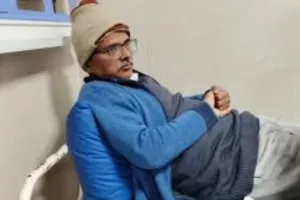 पूर्व IPS अमिताभ ठाकुर की बिगड़ी तबियत,  पेट दर्द और घबराहट की समस्या के चलते देवरिया मेडिकल कॉलेज में हुए भर्ती