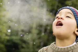  वैज्ञानिक फैक्ट: ठंड में मुंह से क्यों निकलती है भाप 