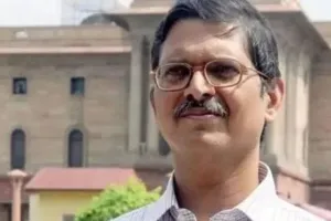 पूर्व IPS अधिकारी अमिताभ ठाकुर अस्पताल में भर्ती: देवरिया जेल में बिगड़ी तबियत, गोरखपुर के BRD मेडिकल कॉलेज रेफर  