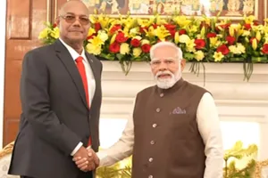 प्रधानमंत्री मोदी ने सेशेल्स के राष्ट्रपति से की मुलाकात, बोले- हिंद महासागर की लहरें सदियों से हमारे लोगों को जोड़ रही