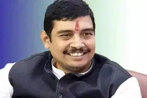 पूर्व सांसद अतुल राय के काफिले की पुलिस ने ली तलाशी, सत्तापक्ष पर लगाया उत्पीड़न का आरोप 