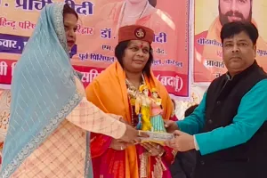 बदायूं : आक्रांताओं ने लूटा, सही हाथ में है इसलिए देश है सुरक्षित - साध्वी डॉ. प्राची