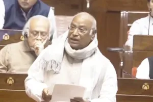 राज्यसभा : भाषण का अंश हटाए जाने पर खड़गे ने जताई आपत्ति, वित्त मंत्री बोलीं- सभापति का है यह अधिकार