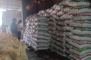 Sambhal : होली से पहले खाद्य सुरक्षा विभाग की बड़ी कार्रवाई, 27 टन से अधिक मैदा जब्त
