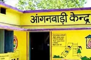 बदायूं : पोषाहार बांटने वाली 179 आंगनबाड़ी वर्कर्स की होगी सेवा समाप्त, 663 का रोका मानदेय