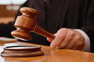 संभल हिंसा मामला: पुलिस अफसरों पर एफआईआर के आदेश को चुनौती की याचिका पर सुनवाई