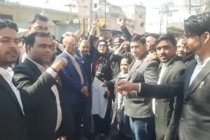 UP: अधिवक्ता की हत्या के खिलाफ संभल और अमरोहा में फूटा वकीलों का गुस्सा