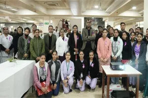 विश्व कैंसर दिवस: कैंसर के जोखिम को कम कर सही उपचार की दी जानकारी