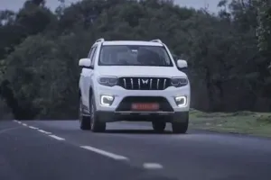 Uttrakhand: काठगोदाम में तेज रफ्तार स्कॉर्पियो का कहर, दो को मारी टक्कर, सीसीटीवी में हादसा कैद