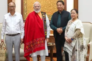 मणिपुर के मुख्यमंत्री खेमचंद ने पीएम मोदी से की मुलाकात : शांति, समान विकास और महिला सशक्तीकरण पर जोर