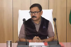 Bareilly : डीएम ने शासन को भेजी रिपोर्ट...न ईओ ने दो लाख मांगे और न व्यापारी नेता ने कागजात फाड़े