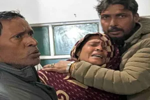 UP: ट्रैक्टर -ट्रॉली ने बाइक सवार दो भाइयों को रौंदा, दोनों की मौत