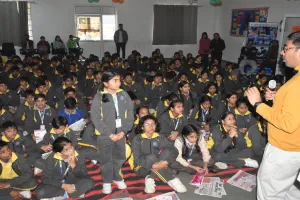 Bareilly : विद्यार्थियों को कैंसर के लक्षण, बचाव और उपचार की दी जानकारी