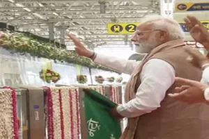 मेरठ में विपक्ष पर बरसे मोदी : कहा- वैश्विक आयोजन को कांग्रेस ने बना दिया ''गंदी और नंगी'' राजनीति का अखाड़ा