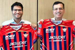 नए लुक में नजर आएगी लखनऊ सुपर जायंट्स... संजीव गोयनका ने किया नई जर्सी का अनावरण