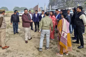 नैमिष नगर योजना में बड़ा एक्शन: किसानों से खरीदी जमीन पर अवैध मिट्टी खनन, उपाध्यक्ष ने अफसरों को लगाई फटकार, दर्ज हुई FIR