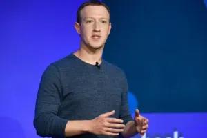 चार फरवरी : फेसबुक की आमद, जुकरबर्ग ने बदला सोशल मीडिया का अंदाज 