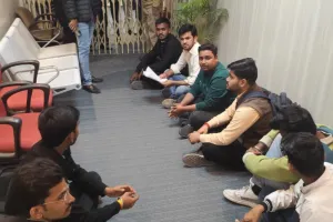 काली चरण महाविद्यालय बीएससी गणित में शून्य अंक दिए जाने पर छात्रों का आक्रोश, परीक्षा नियंत्रक को सौंपा गया ज्ञापन