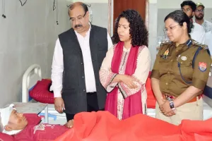 UP: छात्रों की वैन को ट्रक ने मारी टक्कर, एक की मौत, 16 घायल