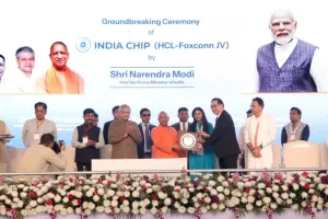 PM सेमीकंडक्टर प्लांट का पीएम मोदी ने किया शिलान्यास : बोले- विकसित भारत के लिए 'मेड इन इंडिया' चिप अत्यंत महत्वपूर्ण