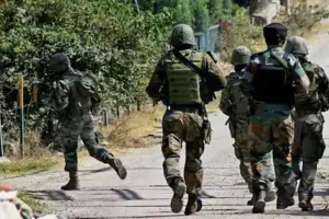 जम्मू-कश्मीर में आतंकी नेटवर्क पर कड़ा प्रहार : सेना ने किश्तवाड़ में तीन आतंकवादियों को मार गिराया 